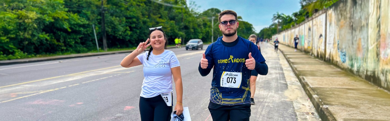 Detalhe da camiseta oficial da Conectados Run